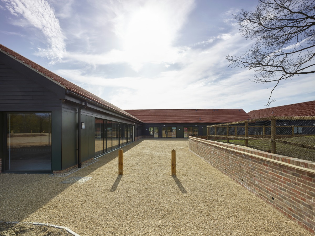 LSI_Architects_Hadleigh_Park_Visitor_Centre_02