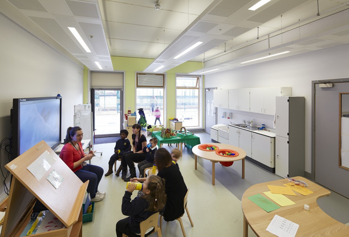 Brent Knoll School by LSI Architects photographed by Paul-Riddle